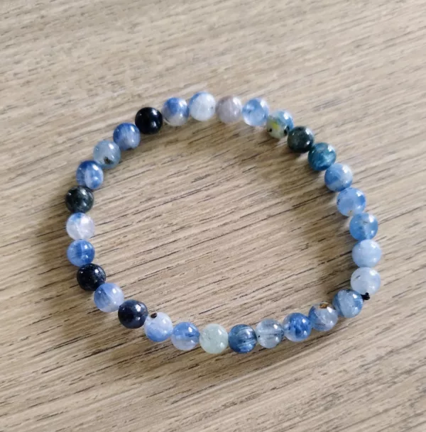 Bracelet Cyanite naturelle - perles 6 mm